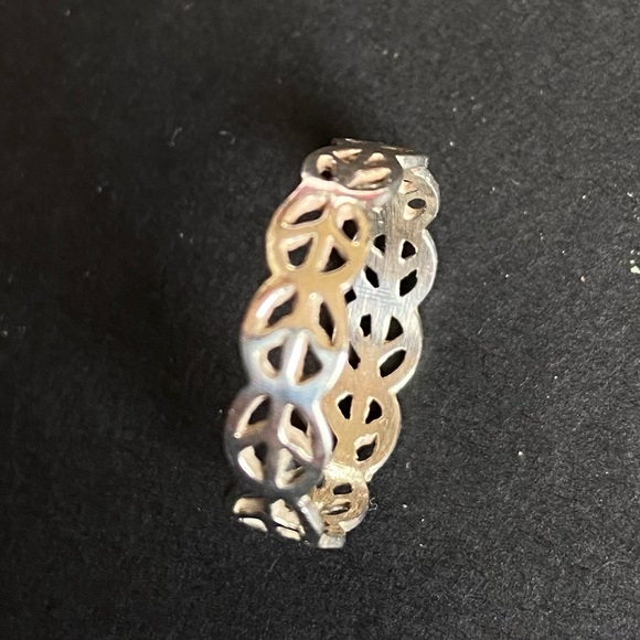 Vintage - Sterling Silver Peace Sign Ring - Picture 7 of 7